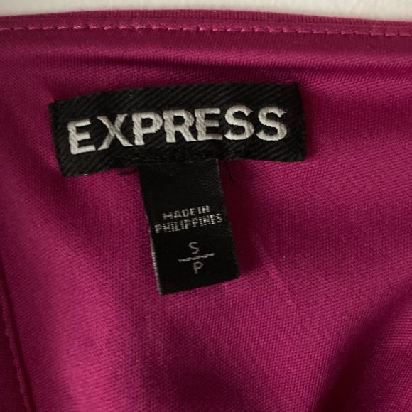 Express Crop Top - Picture 3 of 5